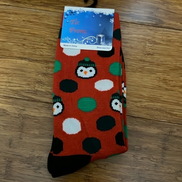 Christmas Socks Red with colored circles & a cute animal face, Sock SZ. 9-11 - Picture 1 of 5